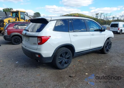 2021 Honda Passport Awd Sport z USA, uszkodzony, nr VIN 5FNYF8H29MB009454
